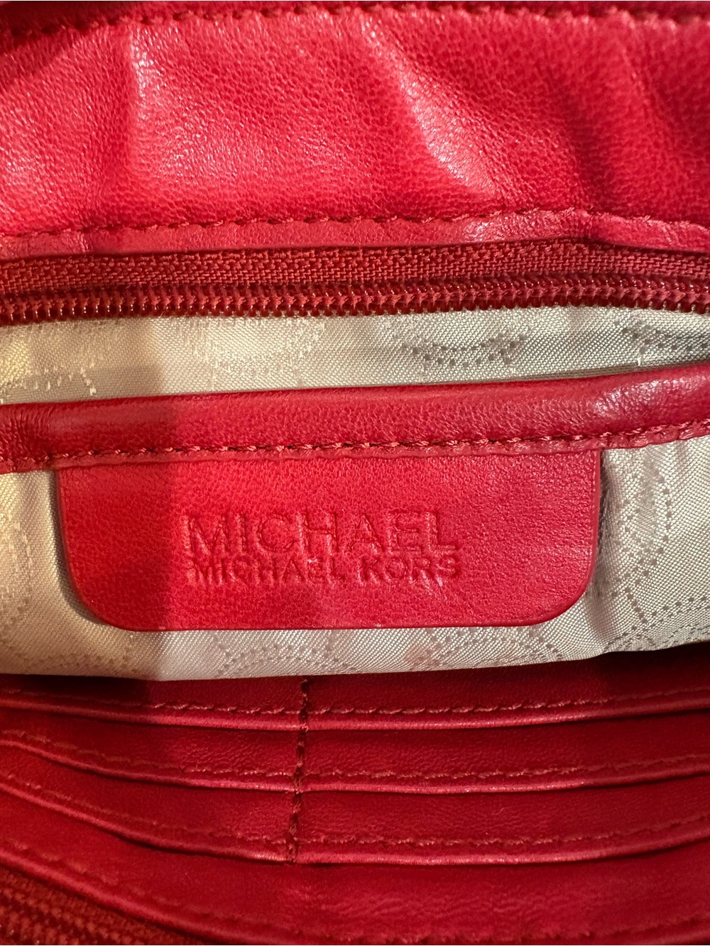 Michael Kors Small Red Leather Scrunch Clutch With Removable Shoulder Strap - Picture 5 of 7